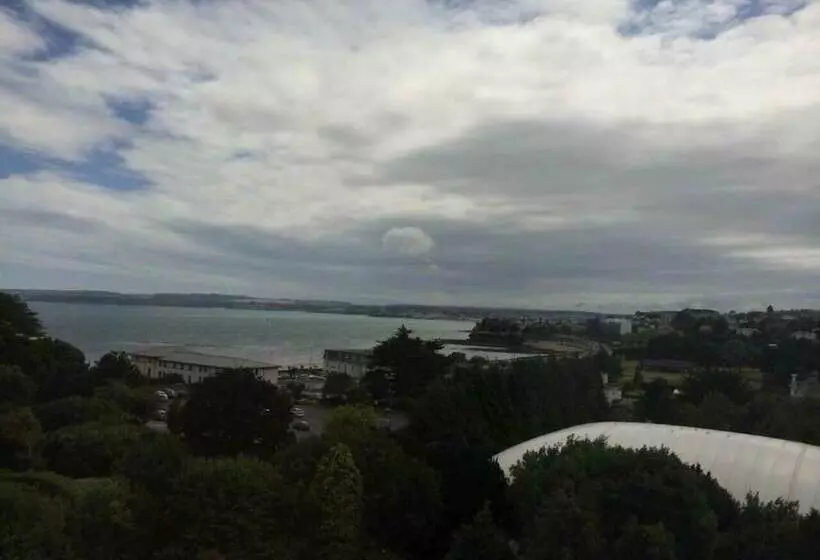 ホテル The Richmond