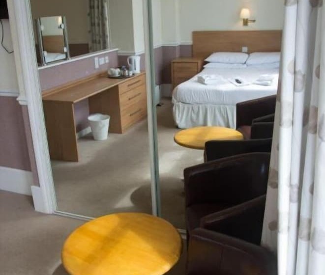 בית מלון כפרי The Richmond