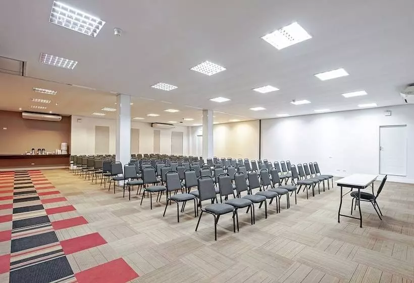 Szálloda Camboriu Express