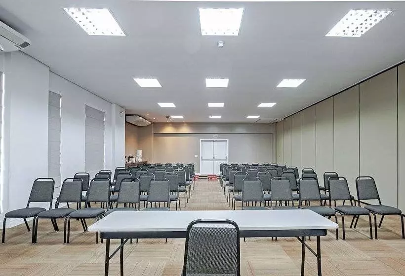 Szálloda Camboriu Express