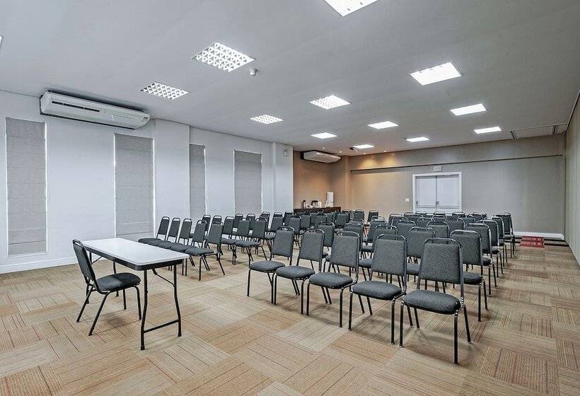 酒店 Camboriu Express