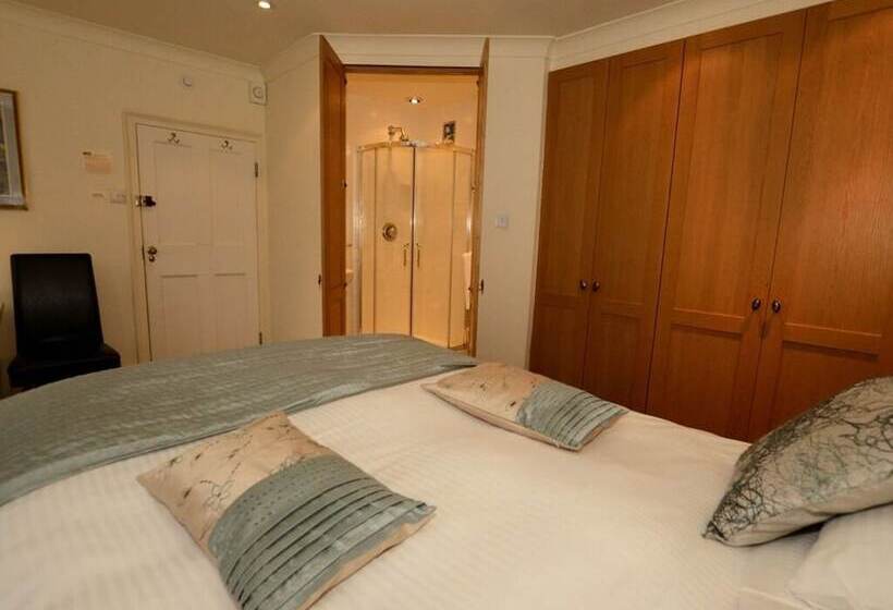 住宿加早餐 Falcon Inn