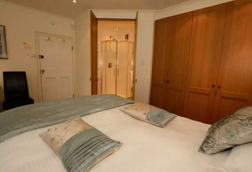 住宿加早餐 Falcon Inn