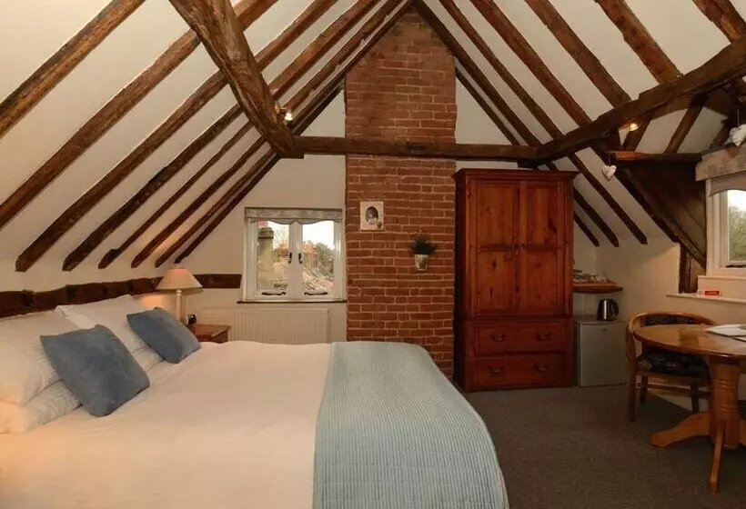 住宿加早餐 Falcon Inn