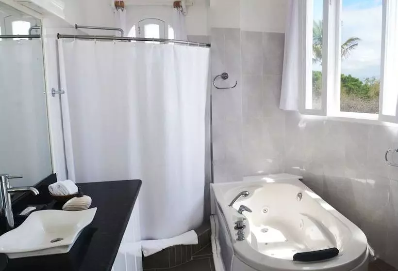 فندق Angermeyer Waterfront Inn