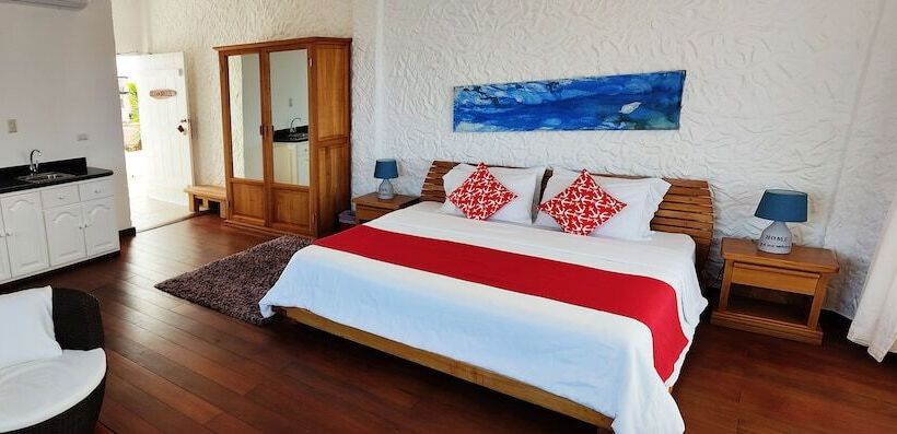 Отель Angermeyer Waterfront Inn