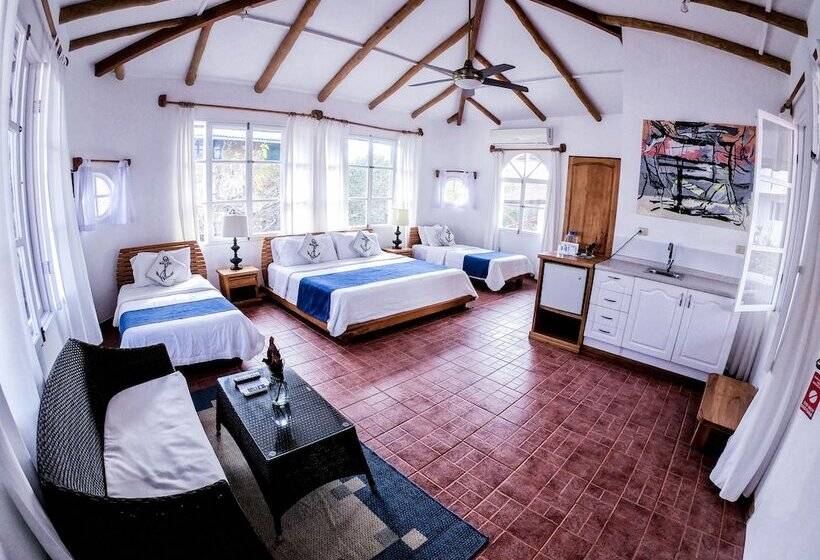 Отель Angermeyer Waterfront Inn