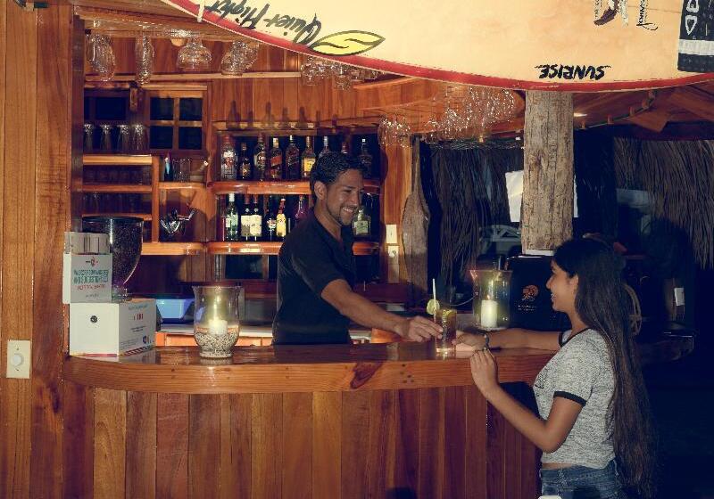 Отель Angermeyer Waterfront Inn