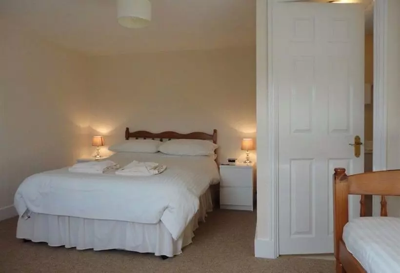 ホテル Brookthorpe Lodge