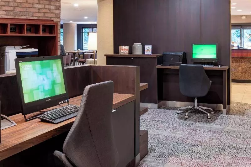 ホテル Courtyard Suffolk Chesapeake