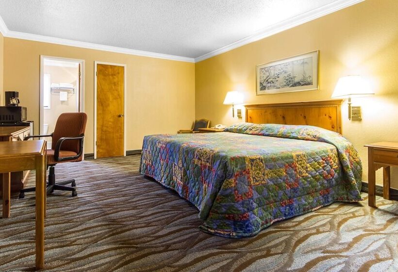 فندق Econo Lodge