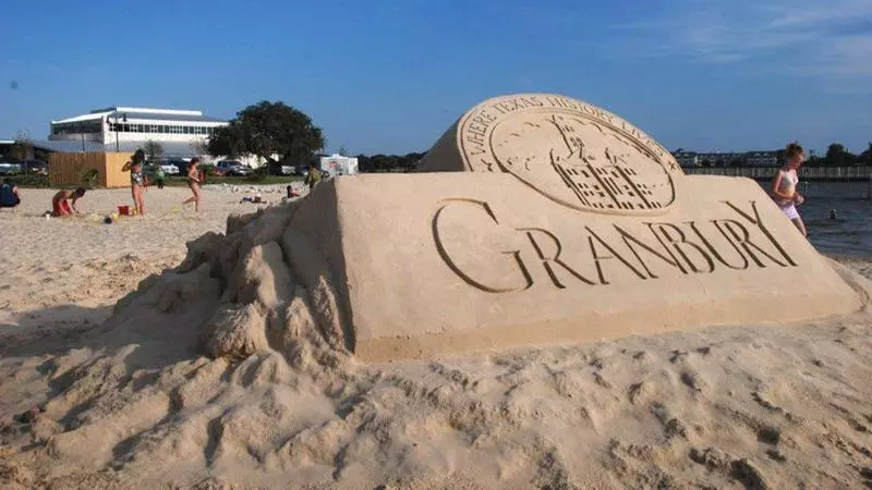 호텔 Holiday Inn Express And Suites Granbury, An Ihg