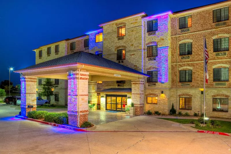 호텔 Holiday Inn Express And Suites Granbury, An Ihg