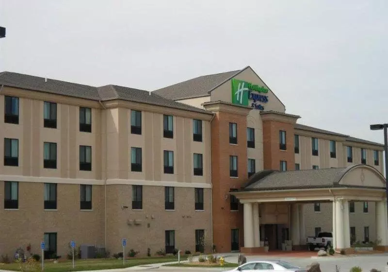 ホテル Holiday Inn Express And Suites Urbandale Des Moines, An Ihg