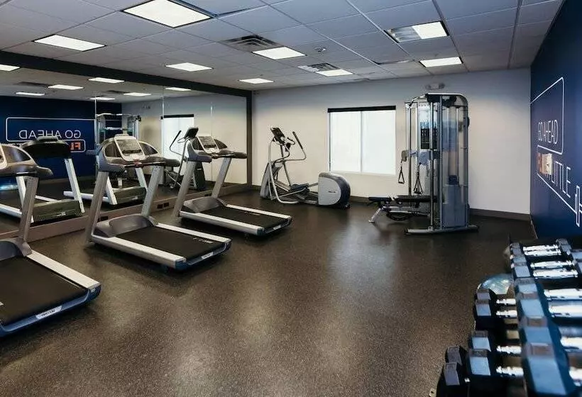 ホテル Holiday Inn Express And Suites Urbandale Des Moines, An Ihg