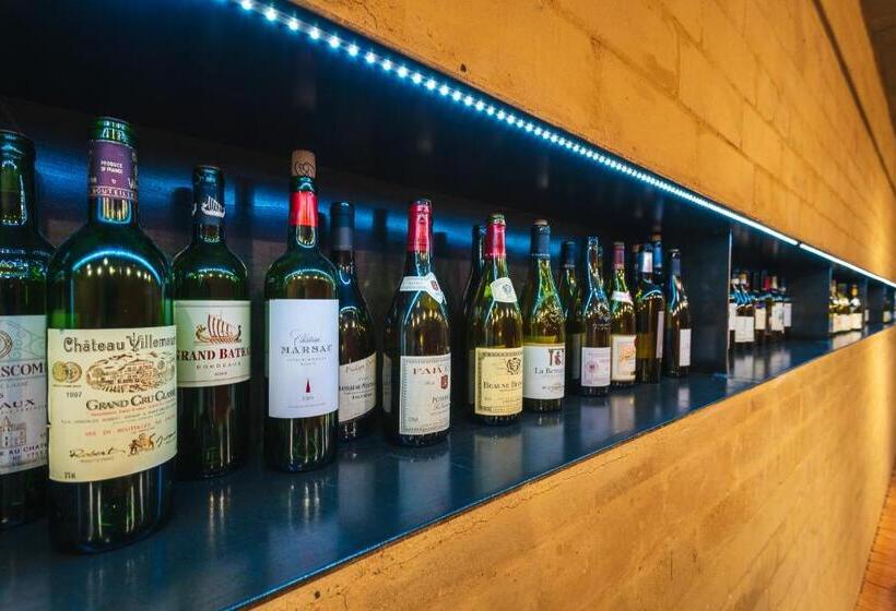 هتل Park Holiday Congress & Wellness