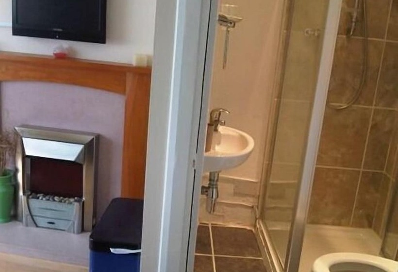 فندق Priory Guest House