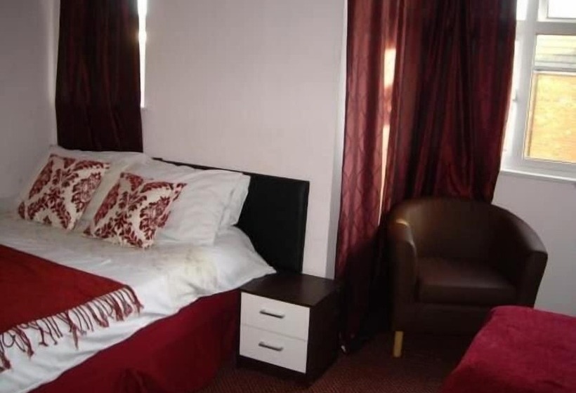 فندق Priory Guest House