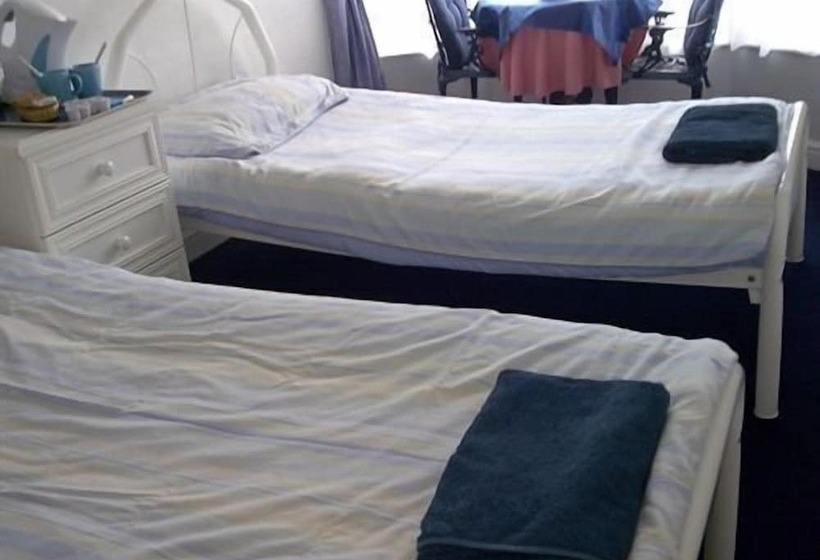 فندق Priory Guest House