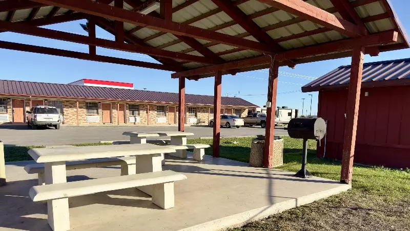 호텔 Regency Inn Hondo