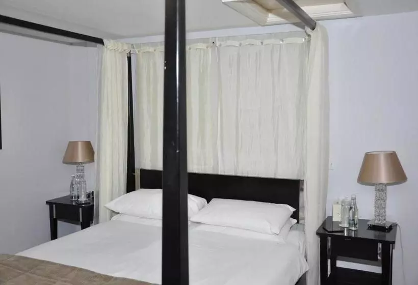 酒店 Nap Inn Savoro