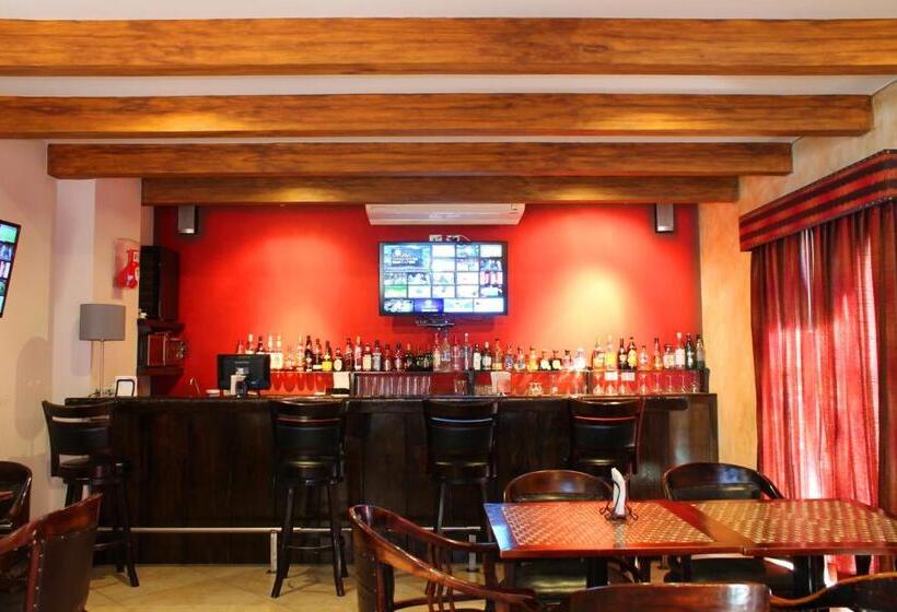 ホテル Seven Crown La Paz Centro Historico