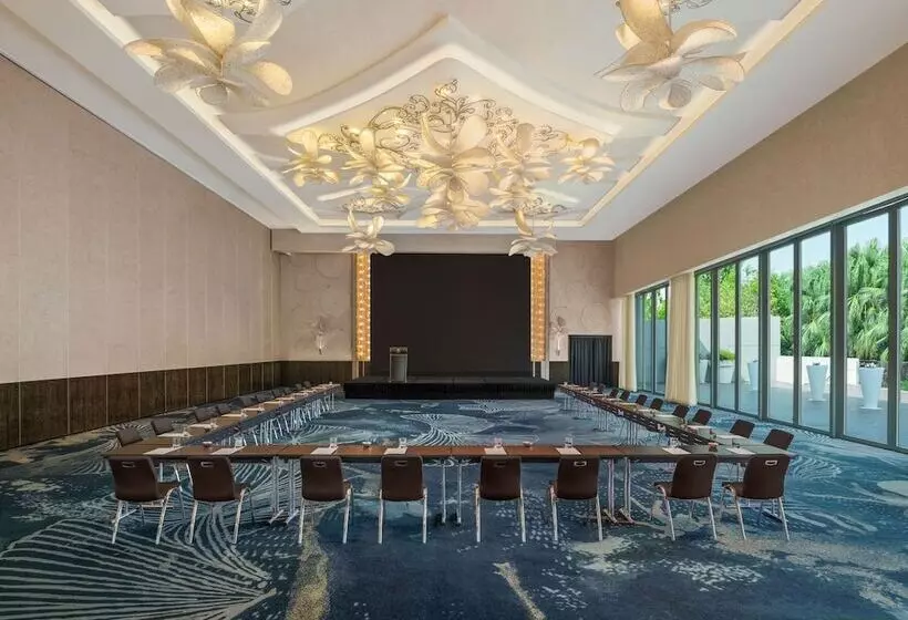 هتل W Singapore Sentosa Cove