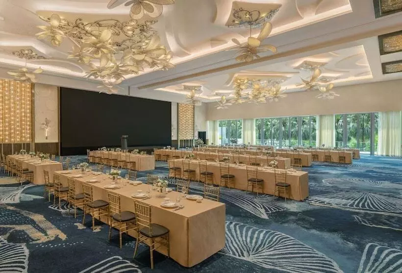 هتل W Singapore Sentosa Cove