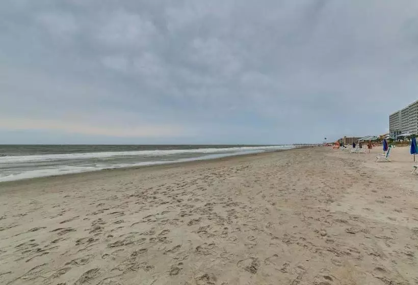 Sea Hawk Oceanfront Motel