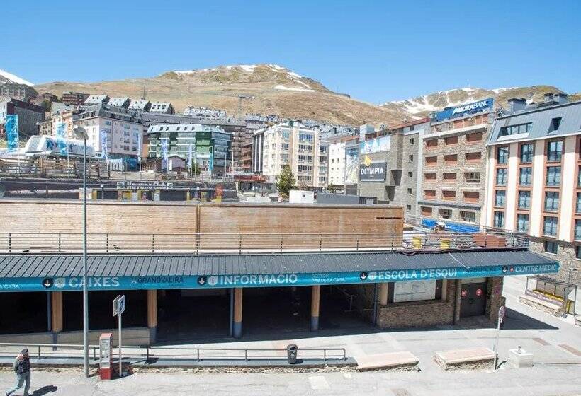 Apartamentos Pie de Pistas Pas de la Casa Mikka 3000