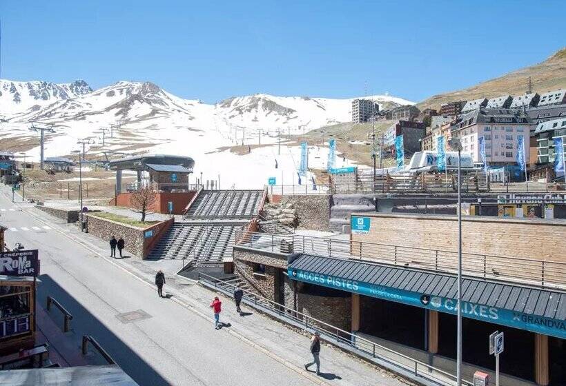 Apartamentos Pie de Pistas Pas de la Casa Mikka 3000