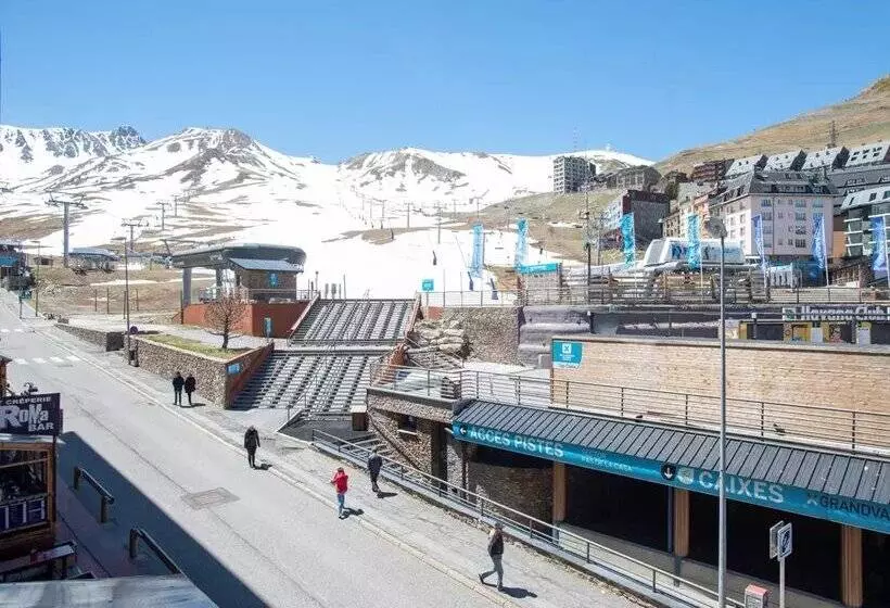 Apartamentos Pie de Pistas Pas de la Casa Mikka 3000