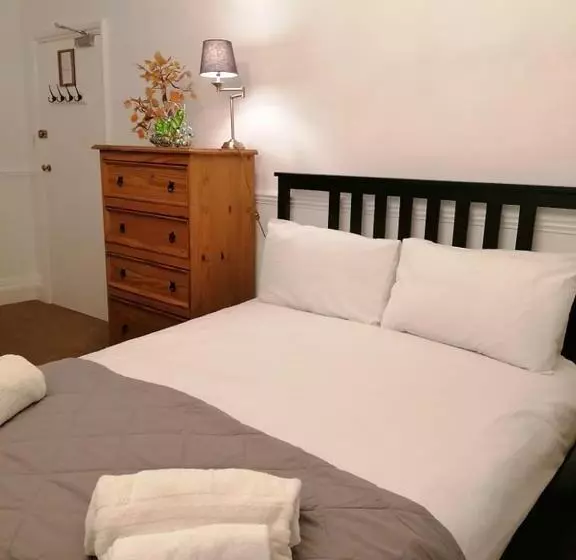 Aamiaismajoitus (B&B) Longcroft Lodge