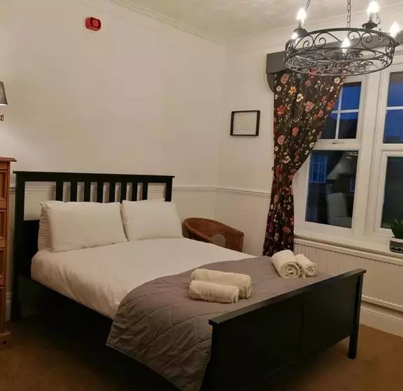 Aamiaismajoitus (B&B) Longcroft Lodge