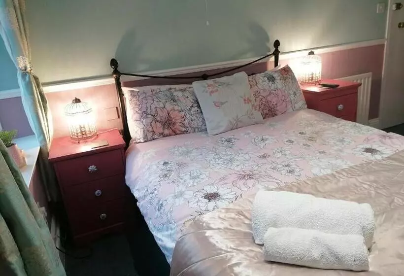 Aamiaismajoitus (B&B) Longcroft Lodge