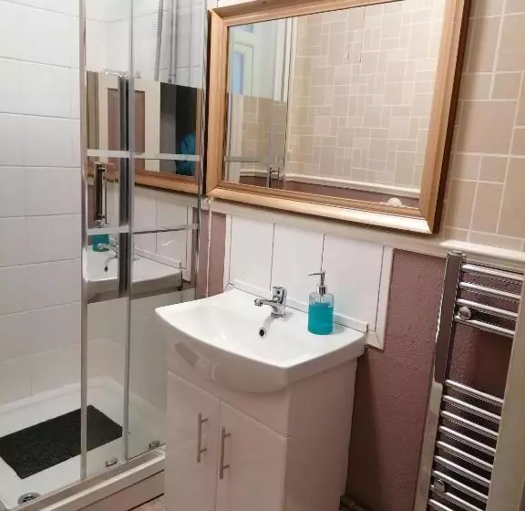 Aamiaismajoitus (B&B) Longcroft Lodge