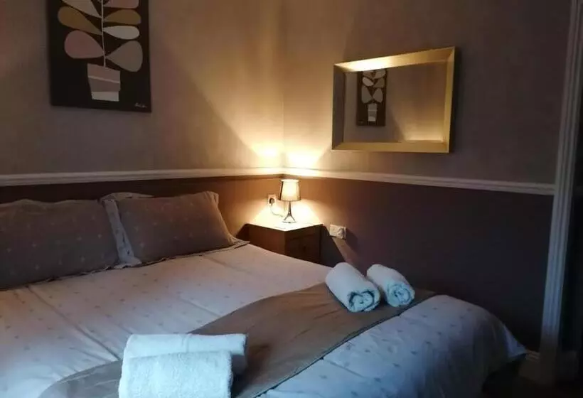 Aamiaismajoitus (B&B) Longcroft Lodge