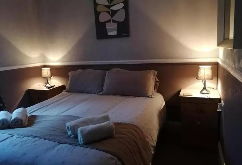 Aamiaismajoitus (B&B) Longcroft Lodge