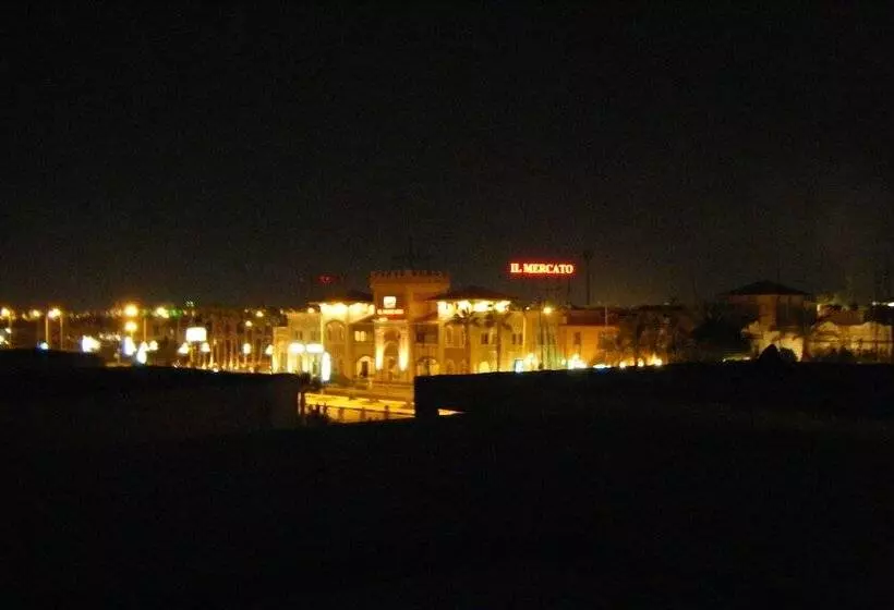 Carlton Deluxe Residences & Apartments