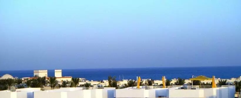 Carlton Deluxe Residences & Apartments