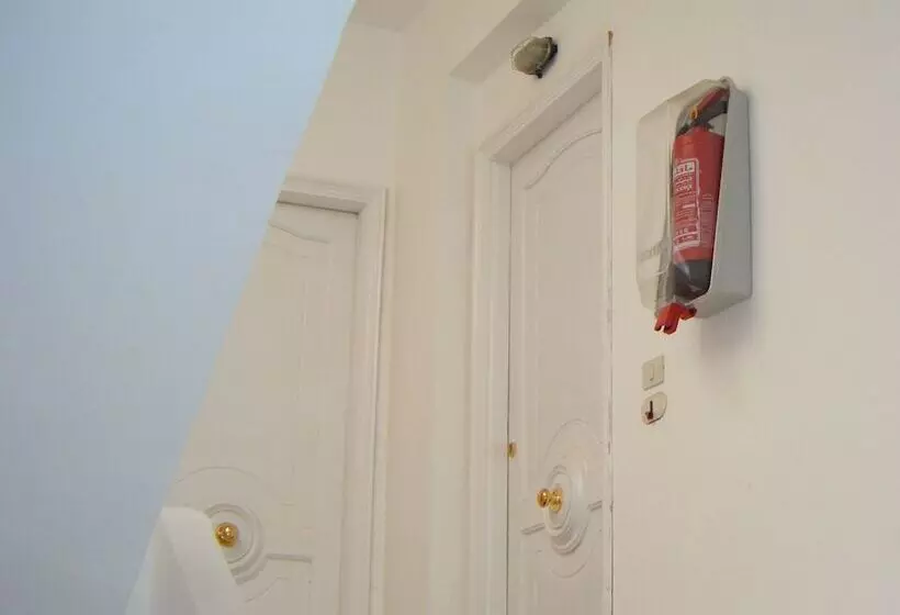 Carlton Deluxe Residences & Apartments