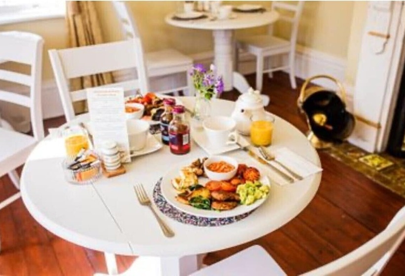 هتل Abbotsleigh Of Whitby