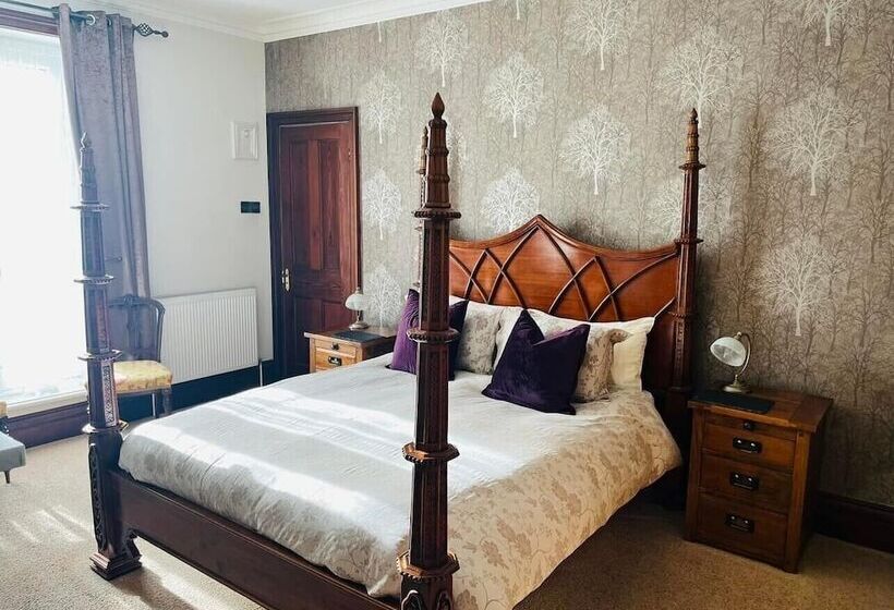 هتل Abbotsleigh Of Whitby