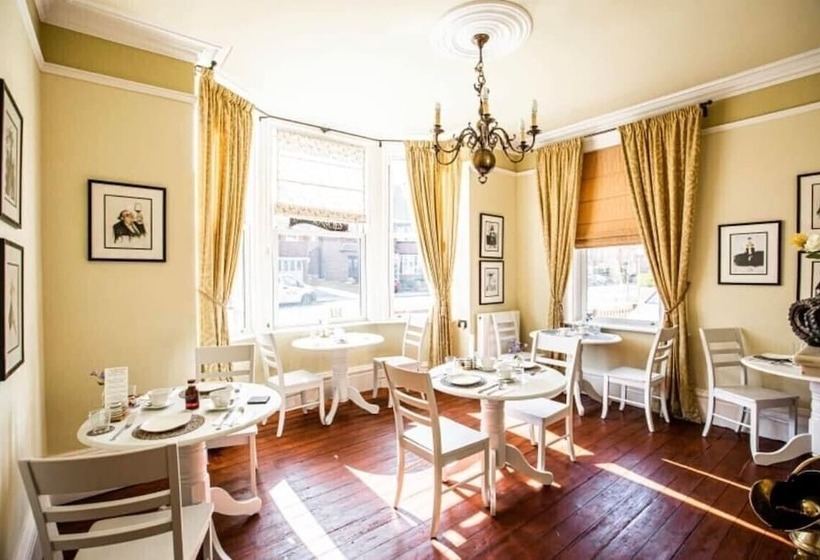 هتل Abbotsleigh Of Whitby