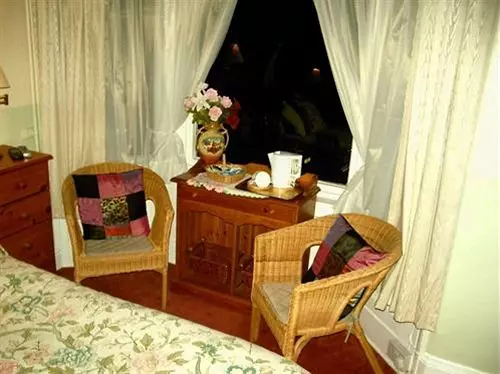 Отель Airedale Guest House