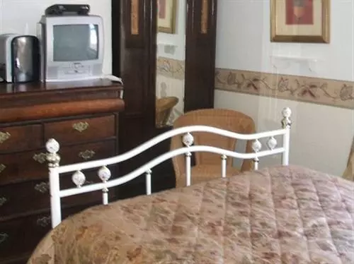 Отель Airedale Guest House