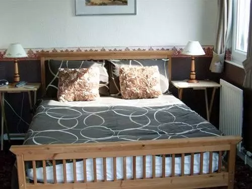 Отель Airedale Guest House