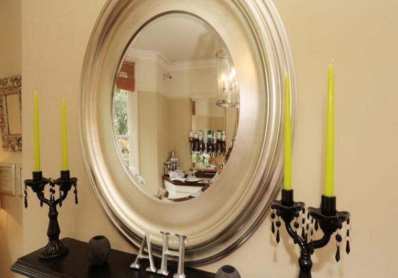 فندق Arden House