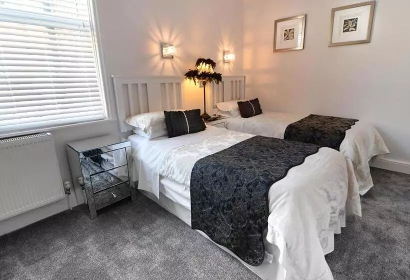 בית מלון כפרי Clifton Villa Southport