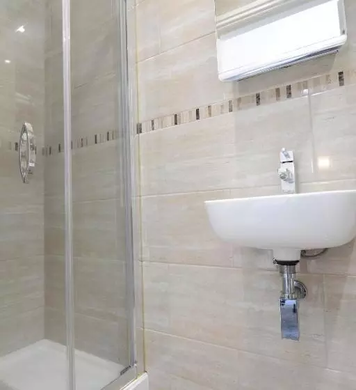 בית מלון כפרי Clifton Villa Southport